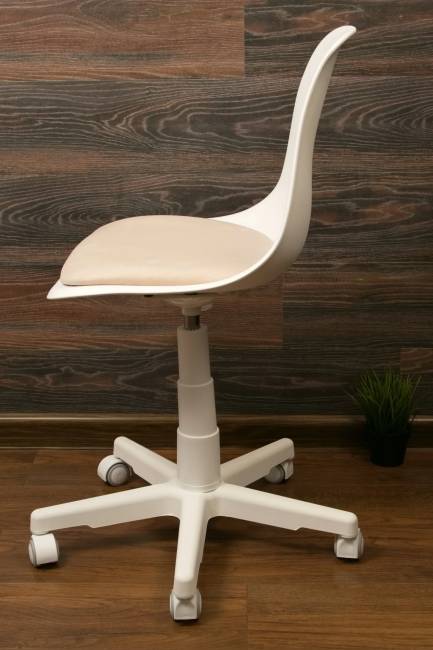 Кресло компьютерное Смузи белый/бежевый