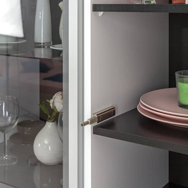 Горка Сидней из двух шкафов-витрин цвет белый/чёрный/МДФ белый глянец